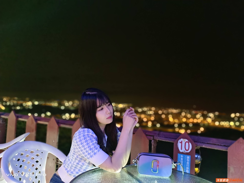 vivo V25 Pro 夜景人像