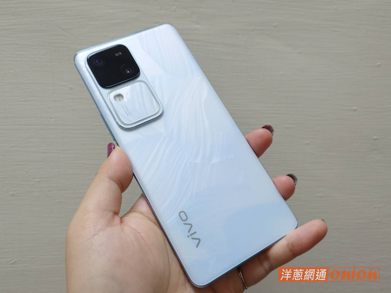 vivo V30 花似錦