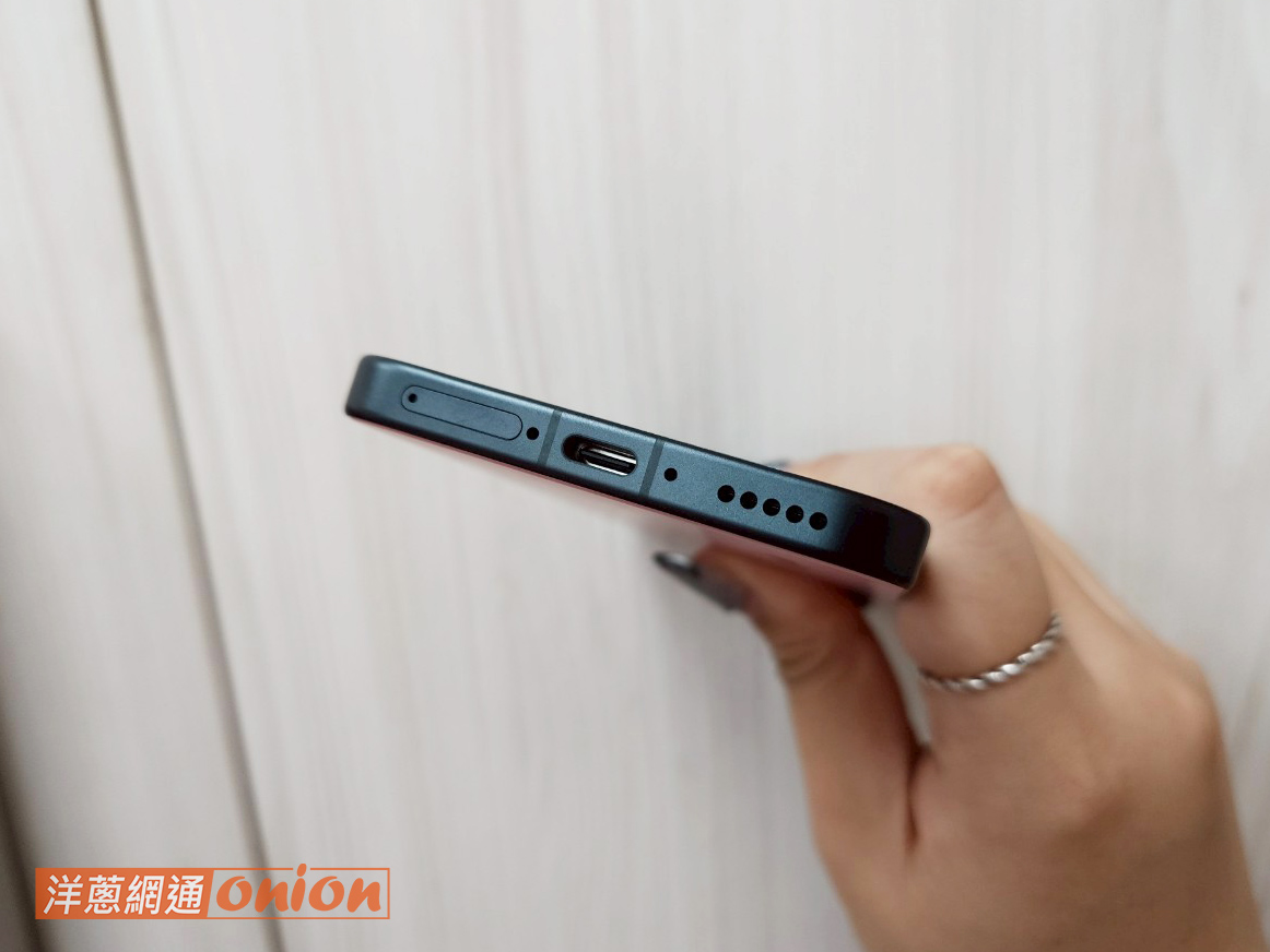 vivo x200fe 底部SIM卡槽