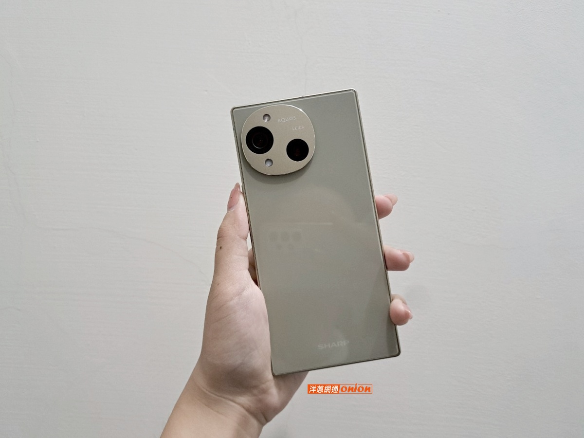 SHARP AQUOS R10 外觀照