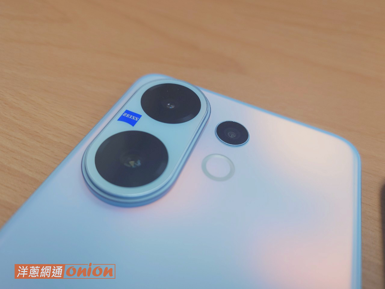 vivo V60 相機鏡頭